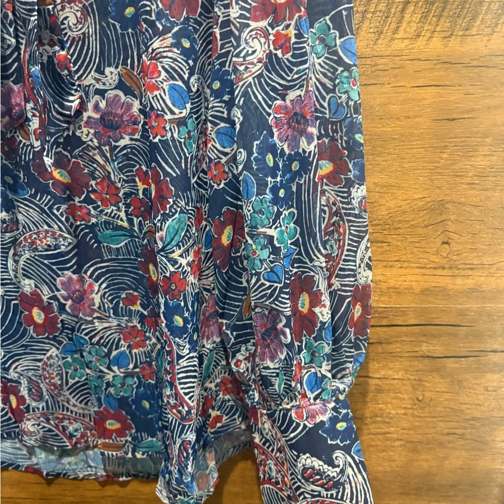 ANNA KAY & CO. Tie Neck Floral Top - Picture 4 of 8
